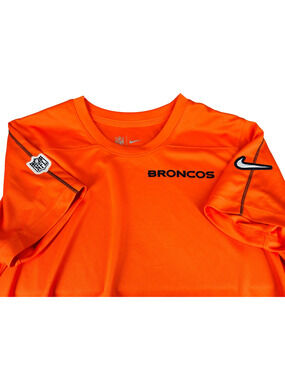 NWOT Denver Broncos Nike Dri-Fit NFL Mens Short Sleeve T Shirt Orange Size L